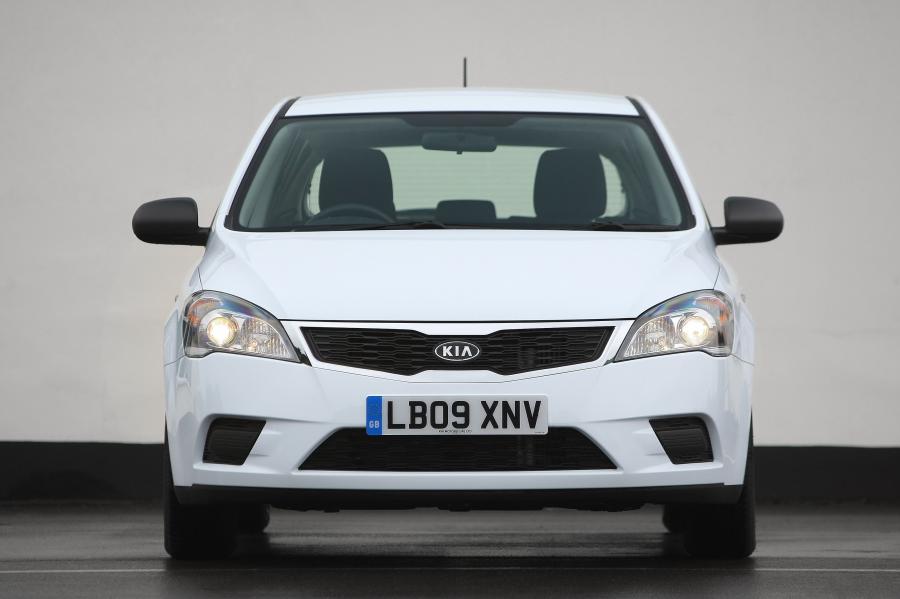  Kia cee&rsquo;d 2009 года  (фото 50 из 98)